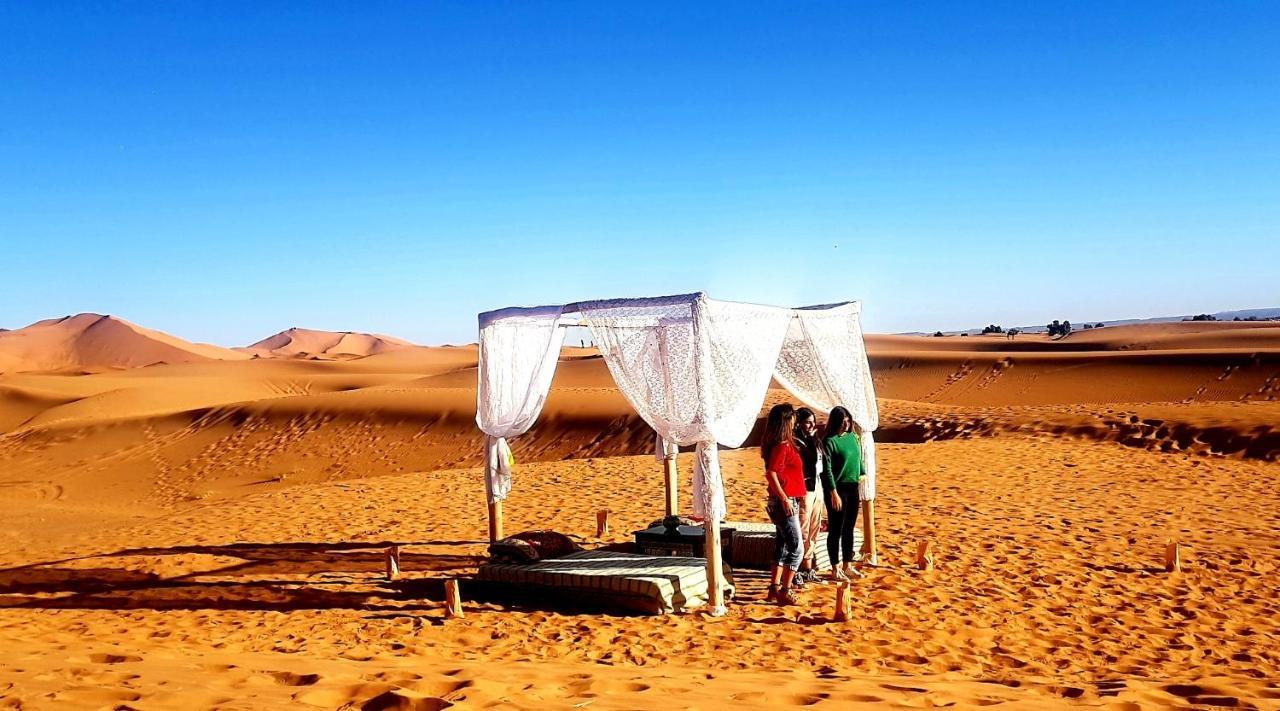 ホテル Africa Luxury Camps メルズーガ エクステリア 写真